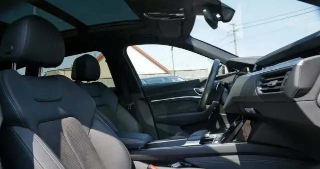 AUDI E-tron 50 quattro S line