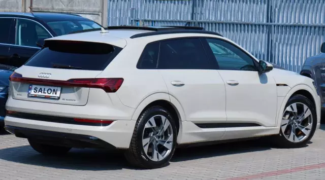 AUDI E-tron 50 quattro S line