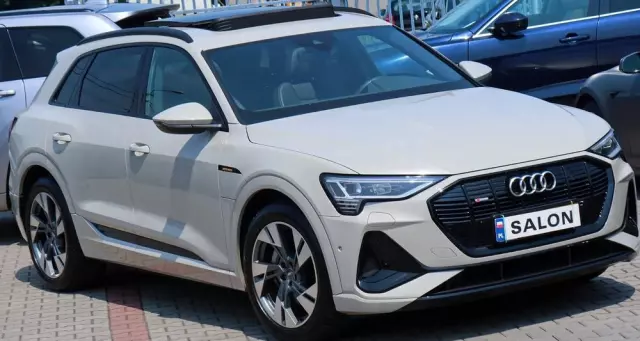 AUDI E-tron 50 quattro S line