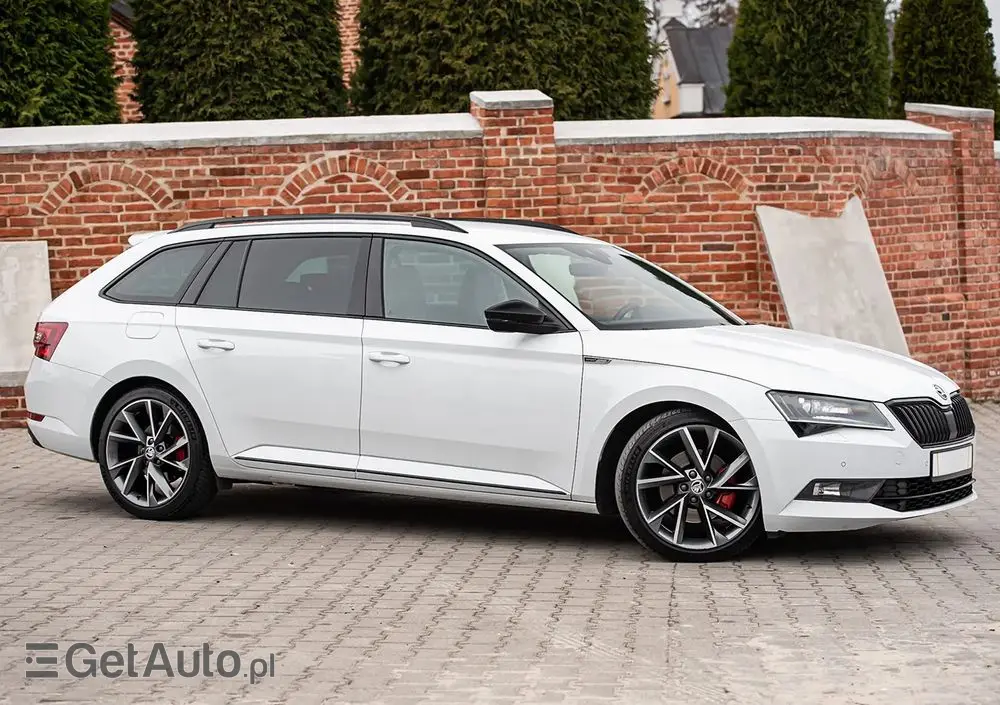 SKODA Superb 2.0 TDI DSG Sportline