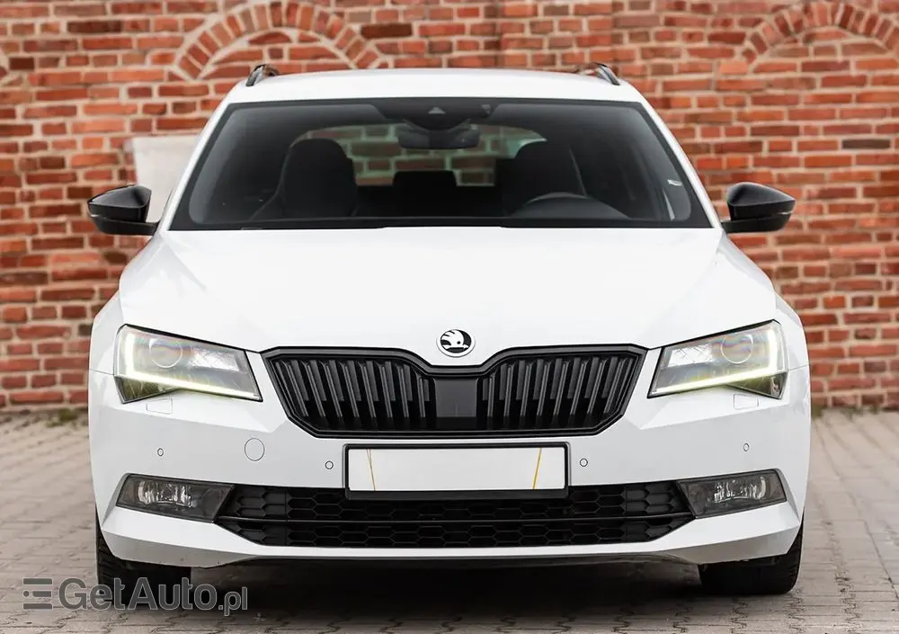 SKODA Superb 2.0 TDI DSG Sportline