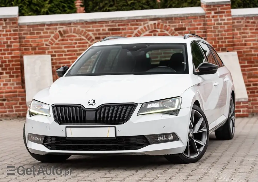 SKODA Superb 2.0 TDI DSG Sportline