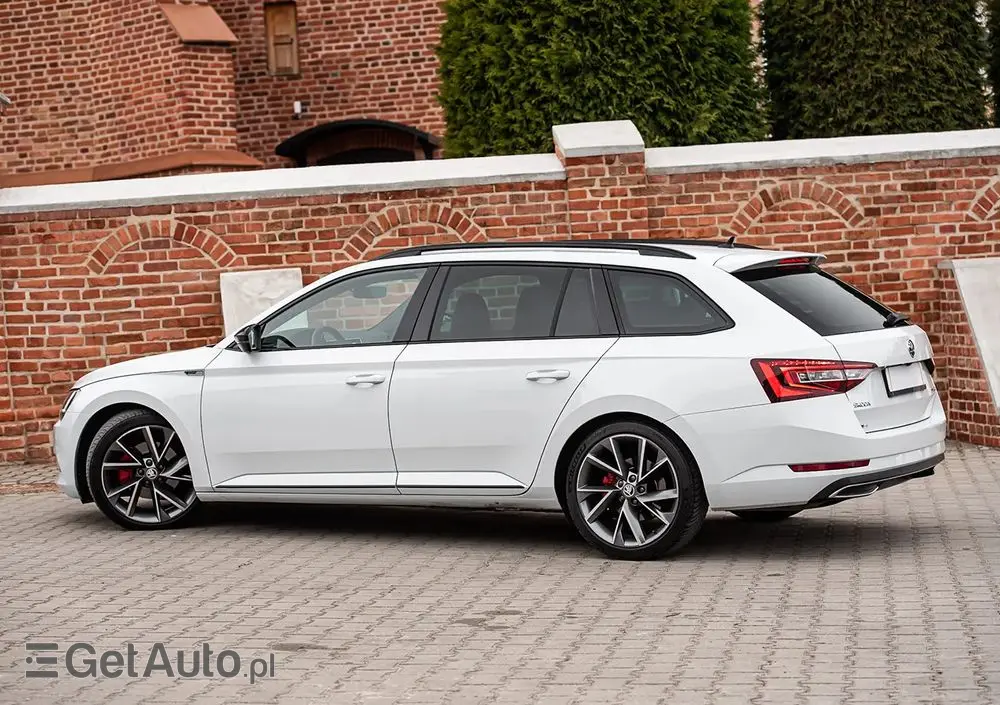 SKODA Superb 2.0 TDI DSG Sportline