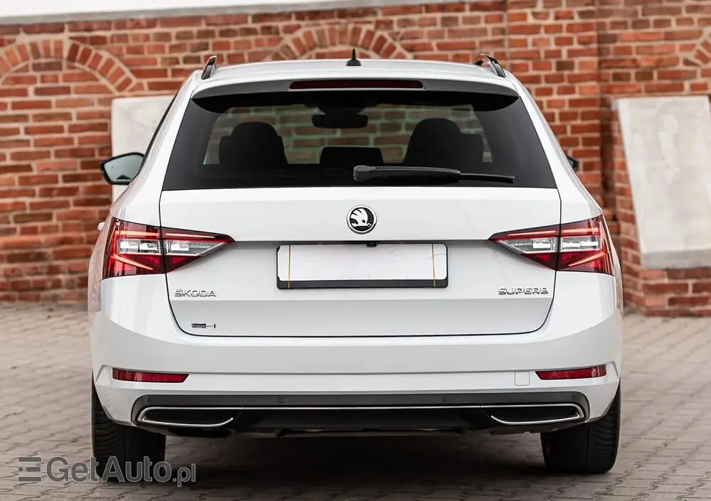 SKODA Superb 2.0 TDI DSG Sportline