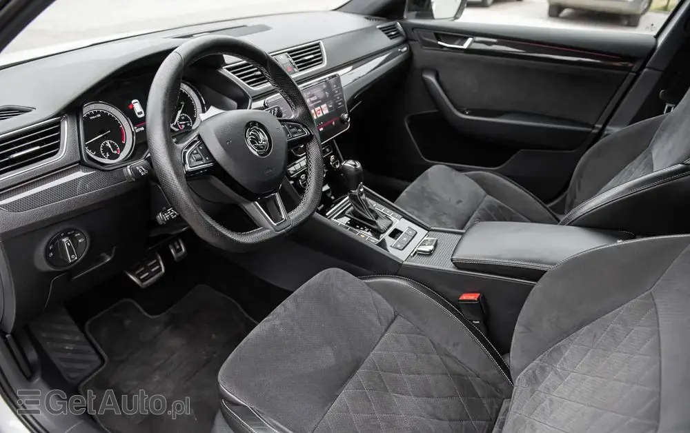 SKODA Superb 2.0 TDI DSG Sportline
