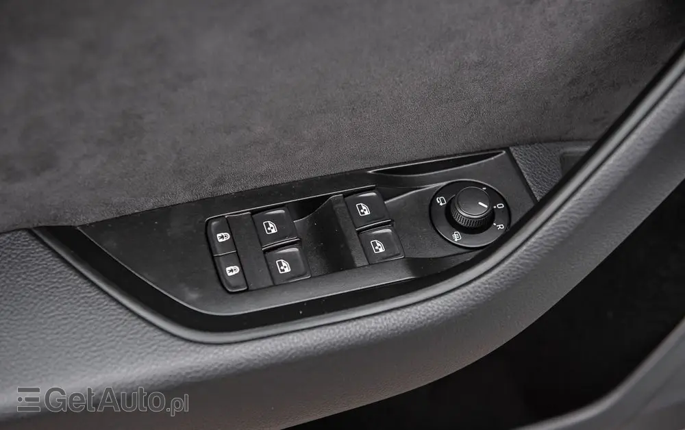 SKODA Superb 2.0 TDI DSG Sportline