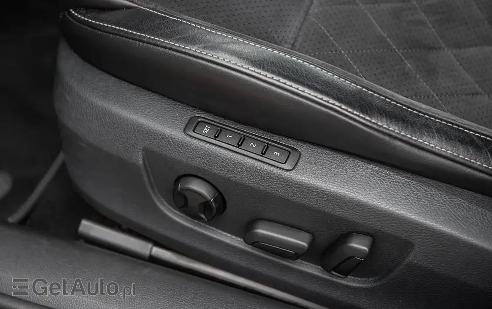 SKODA Superb 2.0 TDI DSG Sportline