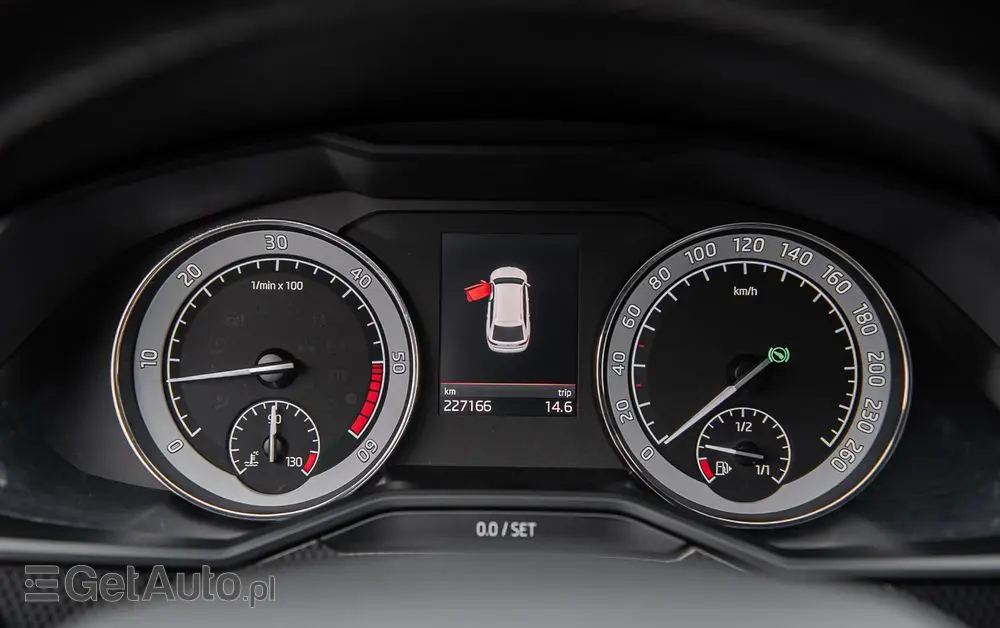 SKODA Superb 2.0 TDI DSG Sportline