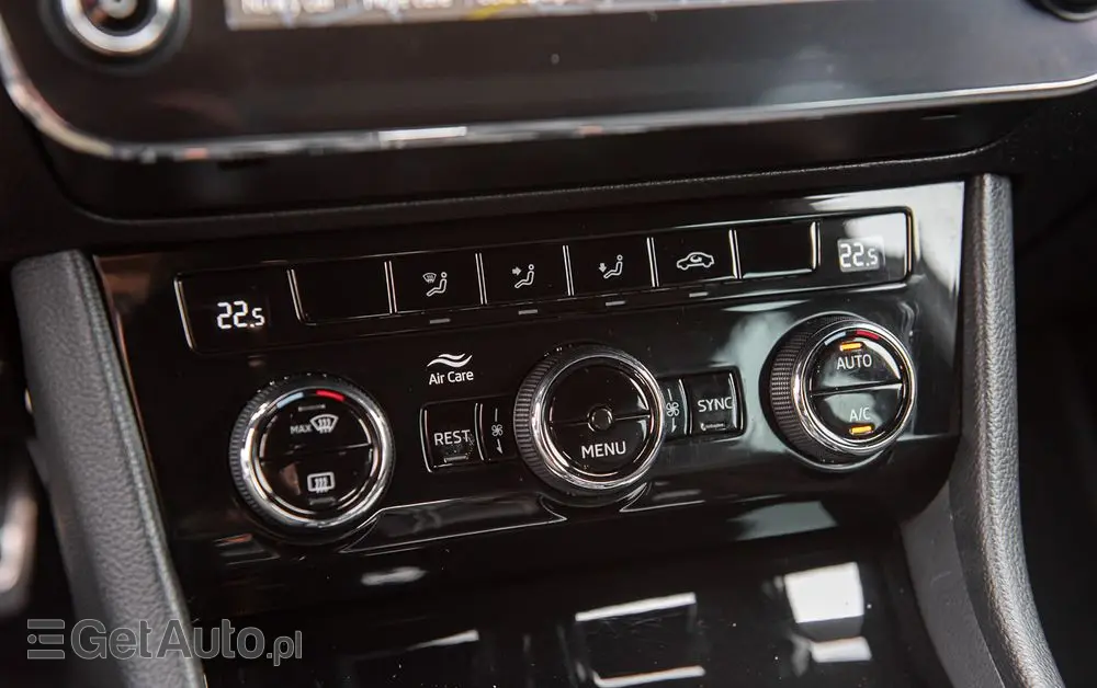 SKODA Superb 2.0 TDI DSG Sportline