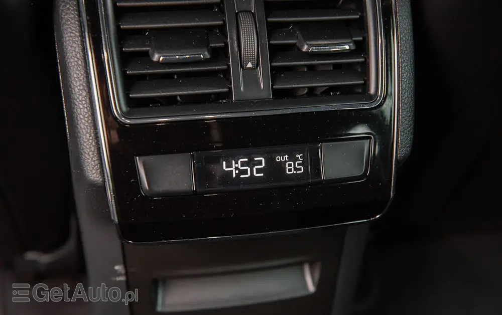 SKODA Superb 2.0 TDI DSG Sportline