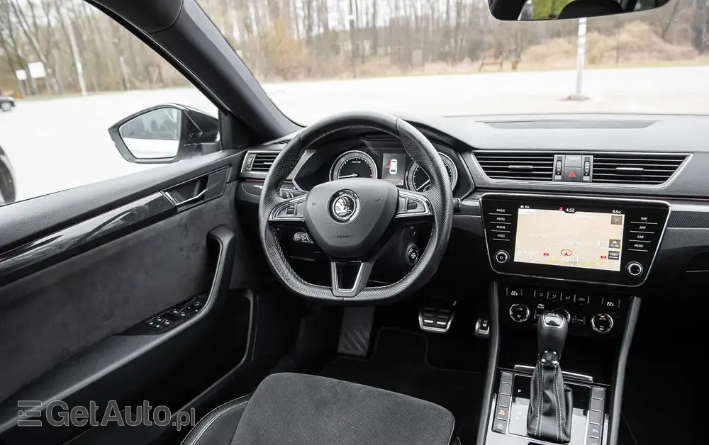 SKODA Superb 2.0 TDI DSG Sportline