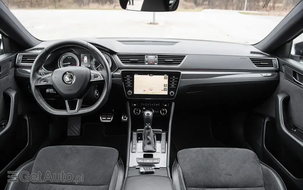 SKODA Superb 2.0 TDI DSG Sportline