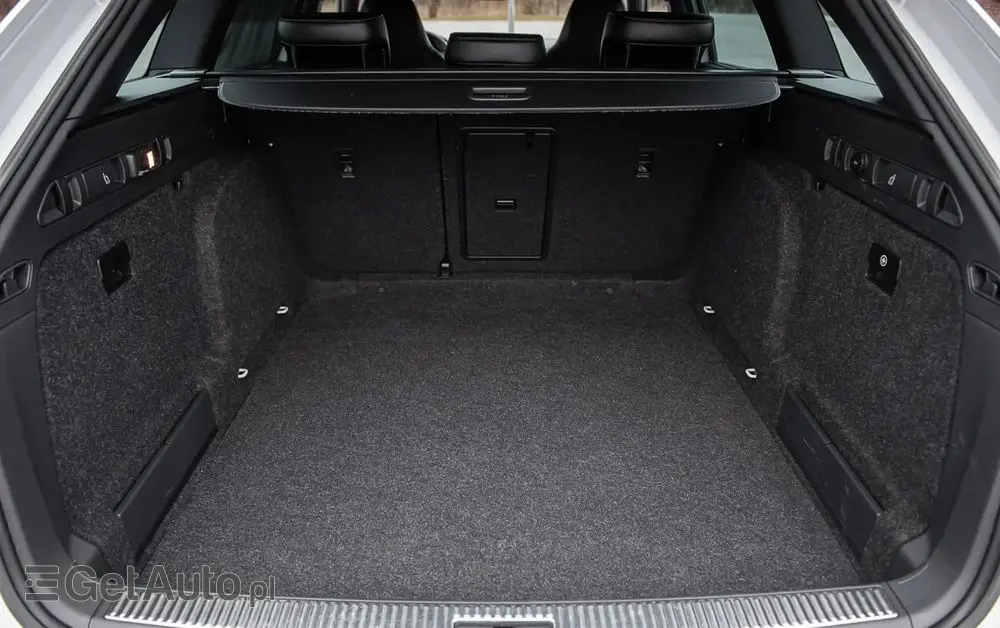 SKODA Superb 2.0 TDI DSG Sportline