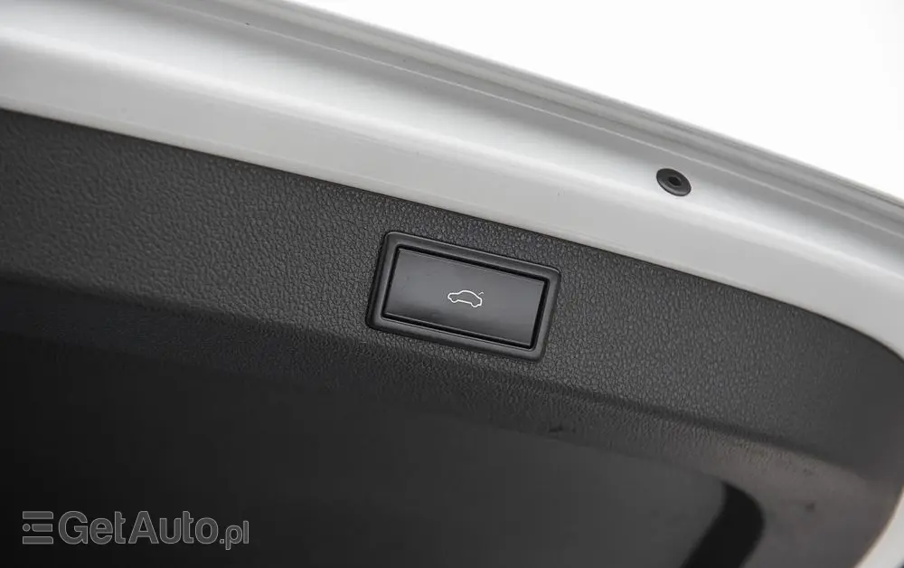 SKODA Superb 2.0 TDI DSG Sportline