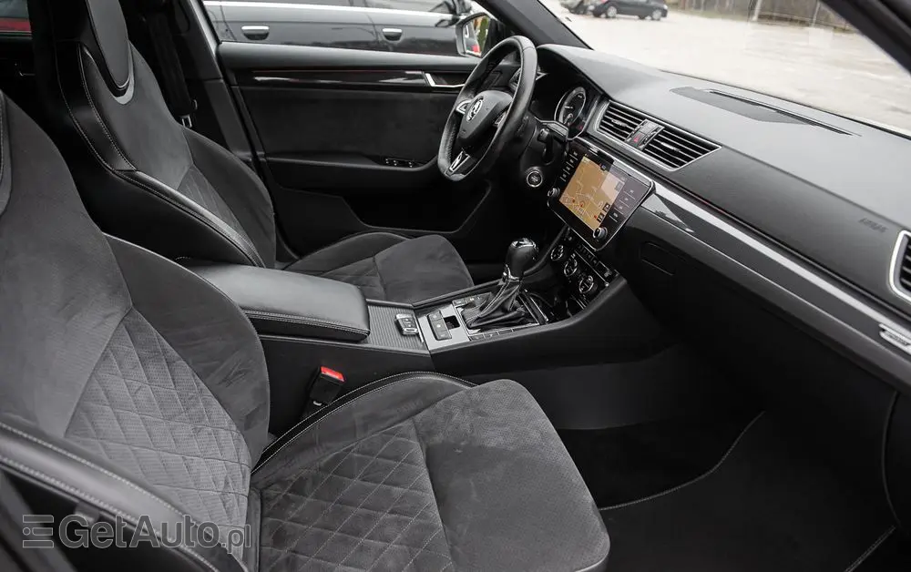 SKODA Superb 2.0 TDI DSG Sportline