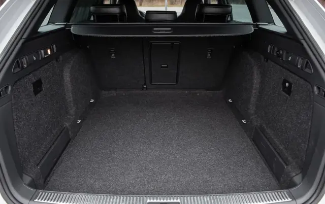 SKODA Superb 2.0 TDI DSG Sportline