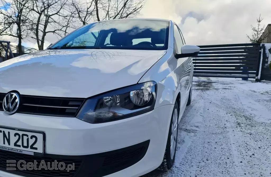 VOLKSWAGEN Polo 