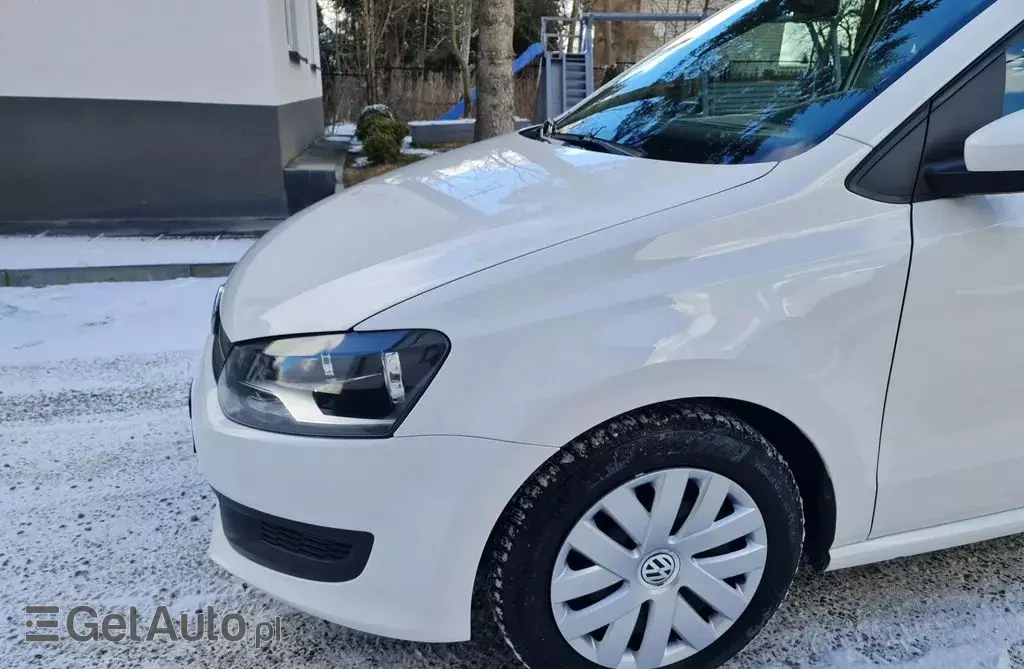 VOLKSWAGEN Polo 