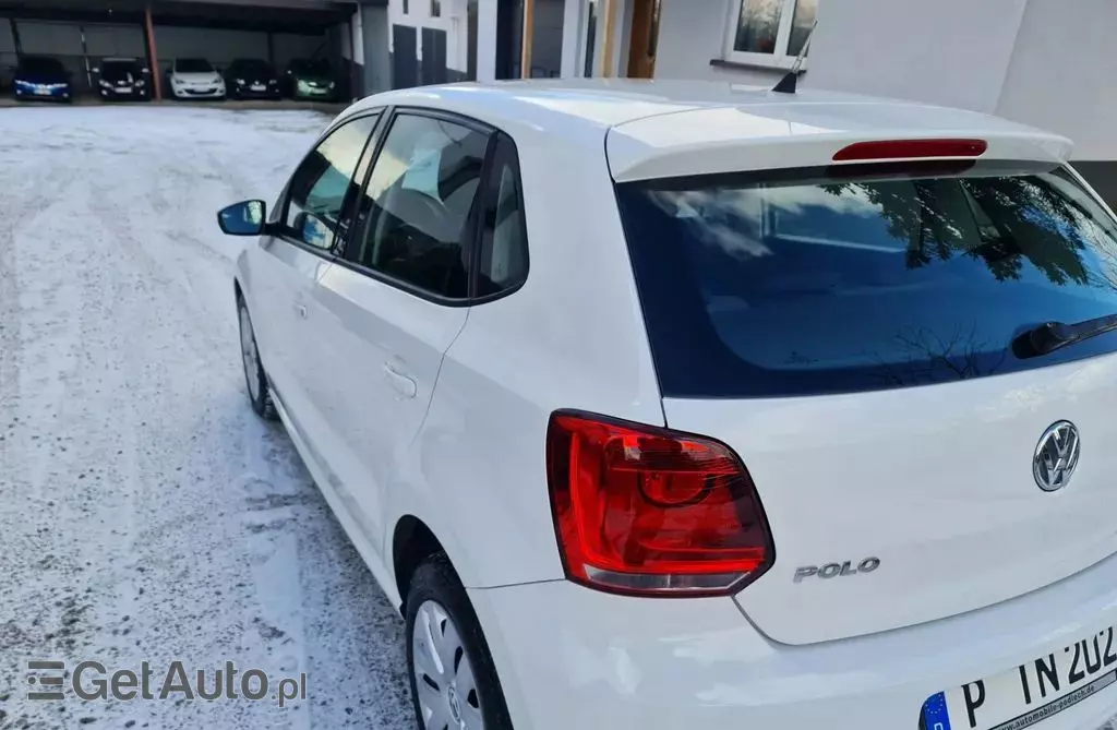 VOLKSWAGEN Polo 