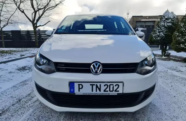 VOLKSWAGEN Polo 