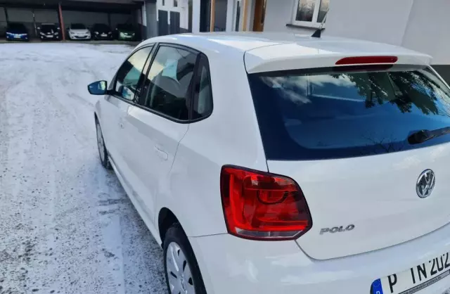VOLKSWAGEN Polo 