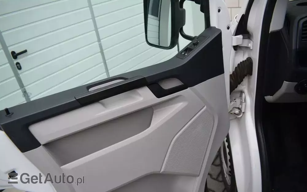 VOLKSWAGEN TRANSPORTER T6 DOKA SELAN // 