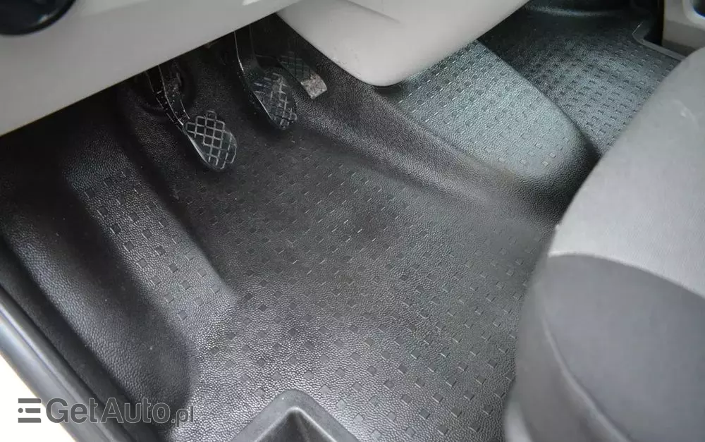 VOLKSWAGEN TRANSPORTER T6 DOKA SELAN // 