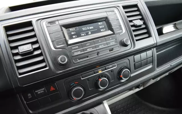 VOLKSWAGEN TRANSPORTER T6 DOKA SELAN // 