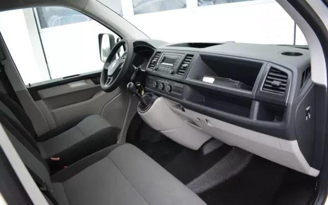 VOLKSWAGEN TRANSPORTER T6 DOKA SELAN // 