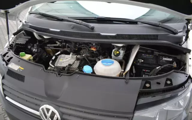 VOLKSWAGEN TRANSPORTER T6 DOKA SELAN // 