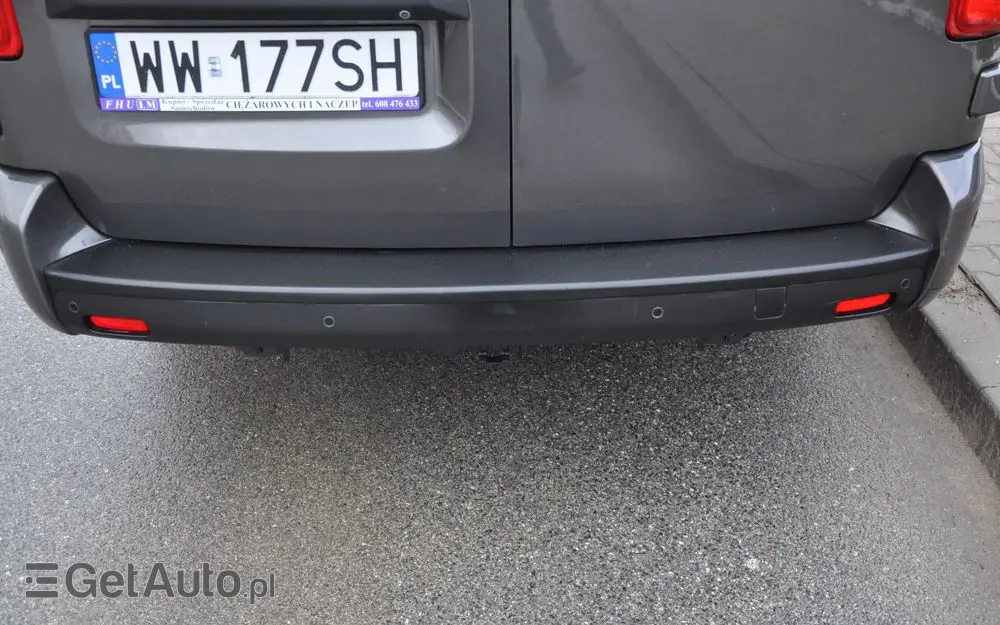 PEUGEOT EXPERT 2.0 HDI 177 KM AUTOMAT IZOTERMA KRAJOWY BEZWYPADKOWY I WŁAŚCICIEL Drzwi przesuwne z dwóch stron 