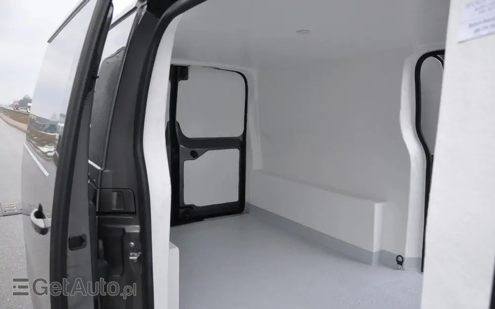 PEUGEOT EXPERT 2.0 HDI 177 KM AUTOMAT IZOTERMA KRAJOWY BEZWYPADKOWY I WŁAŚCICIEL Drzwi przesuwne z dwóch stron 