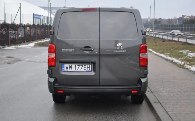 PEUGEOT EXPERT 2.0 HDI 177 KM AUTOMAT IZOTERMA KRAJOWY BEZWYPADKOWY I WŁAŚCICIEL Drzwi przesuwne z dwóch stron 