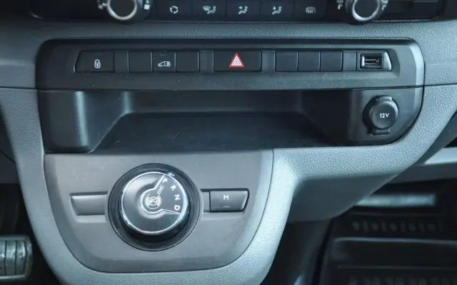 PEUGEOT EXPERT 2.0 HDI 177 KM AUTOMAT IZOTERMA KRAJOWY BEZWYPADKOWY I WŁAŚCICIEL Drzwi przesuwne z dwóch stron 