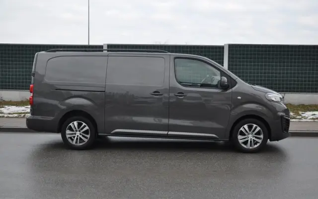 PEUGEOT EXPERT 2.0 HDI 177 KM AUTOMAT IZOTERMA KRAJOWY BEZWYPADKOWY I WŁAŚCICIEL Drzwi przesuwne z dwóch stron 