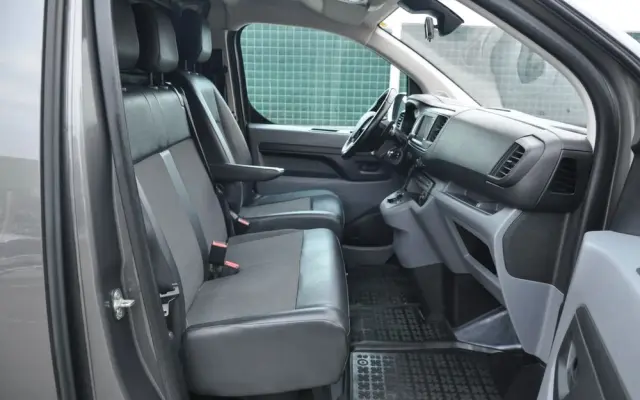 PEUGEOT EXPERT 2.0 HDI 177 KM AUTOMAT IZOTERMA KRAJOWY BEZWYPADKOWY I WŁAŚCICIEL Drzwi przesuwne z dwóch stron 