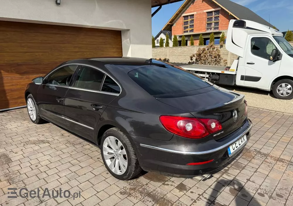 VOLKSWAGEN Passat CC 