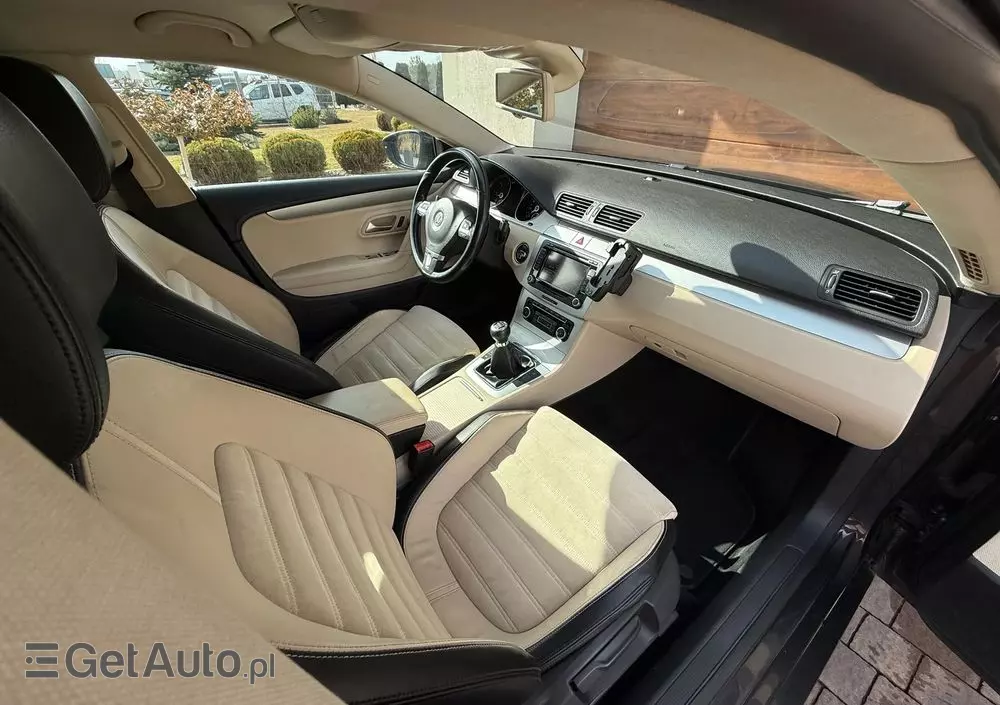 VOLKSWAGEN Passat CC 