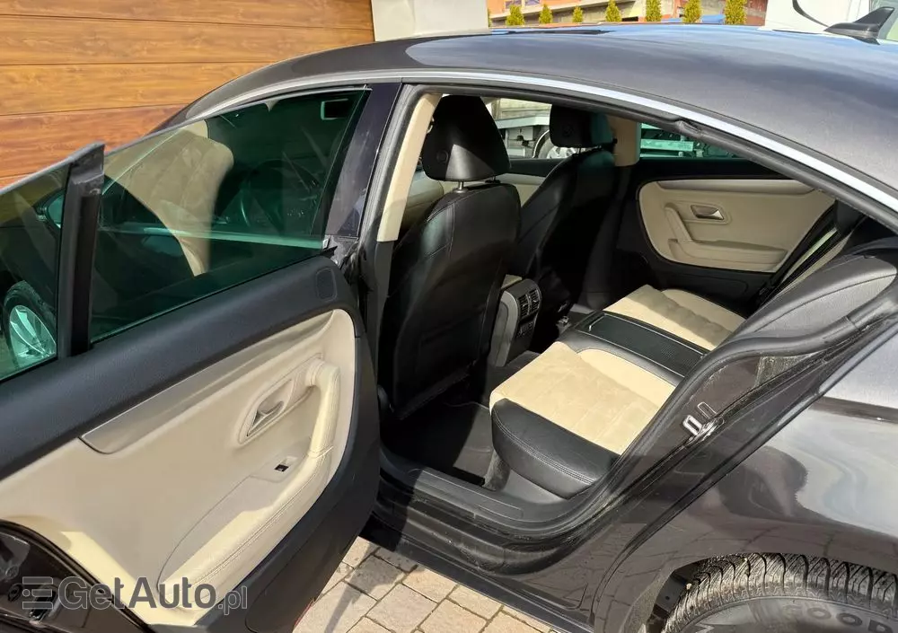 VOLKSWAGEN Passat CC 