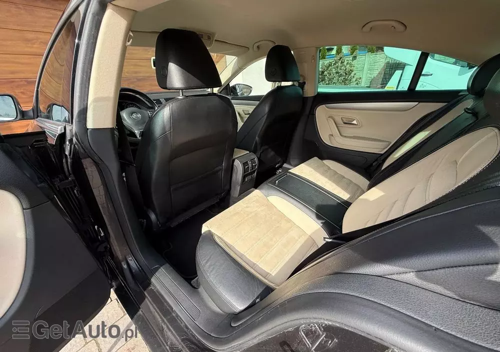 VOLKSWAGEN Passat CC 
