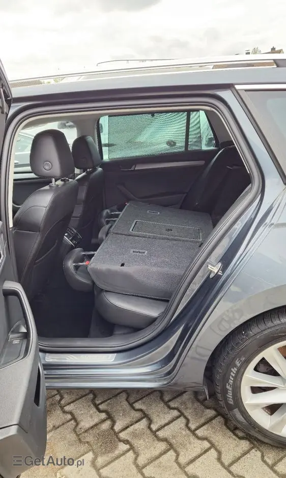 SKODA Superb 1.6 TDI DSG Ambition