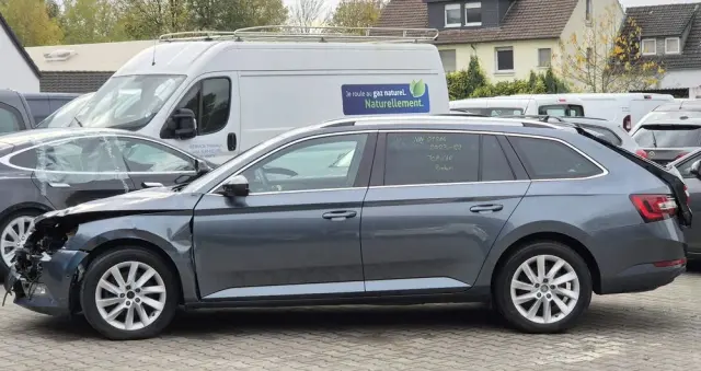 SKODA Superb 1.6 TDI DSG Ambition
