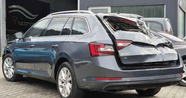 SKODA Superb 1.6 TDI DSG Ambition