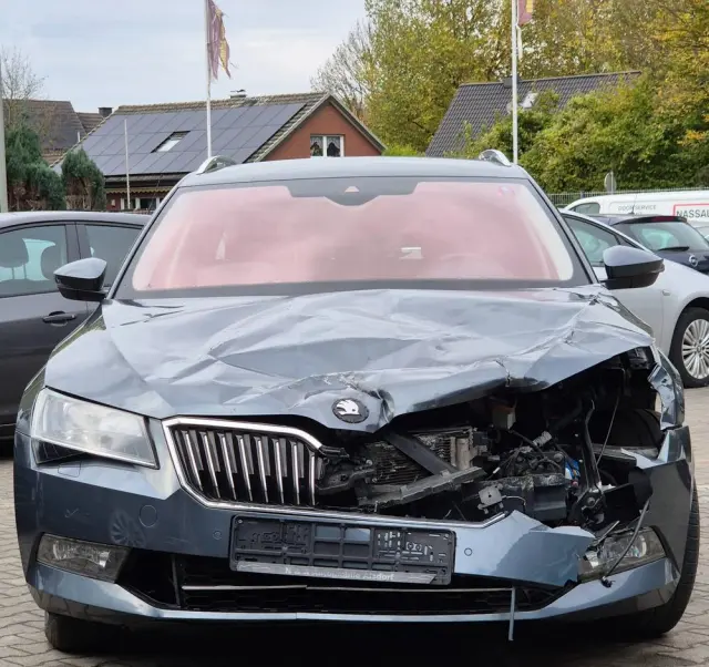 SKODA Superb 1.6 TDI DSG Ambition