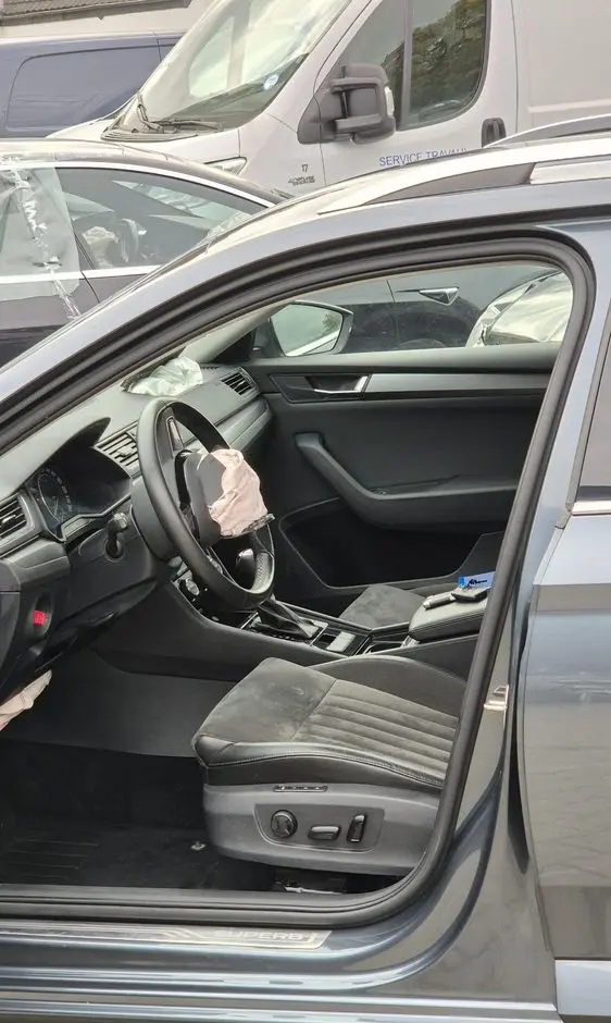 SKODA Superb 1.6 TDI DSG Ambition