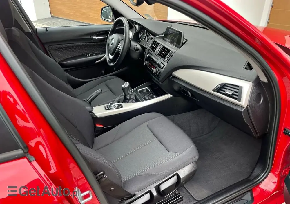 BMW Seria 1 116i Sport Line