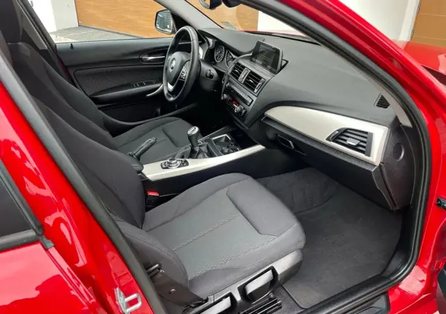 BMW Seria 1 116i Sport Line