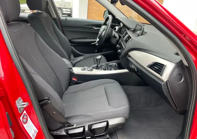 BMW Seria 1 116i Sport Line