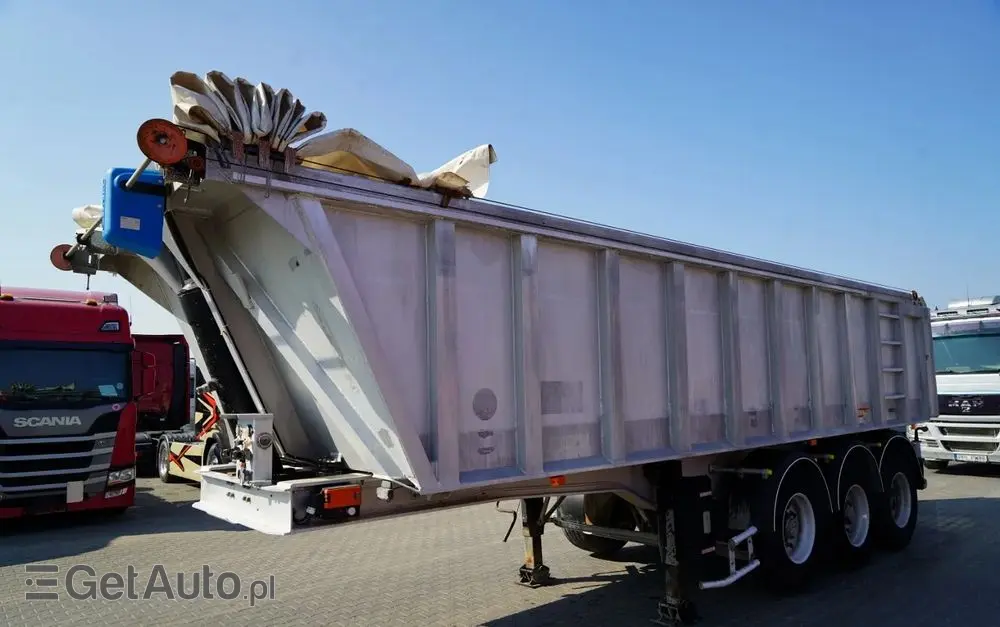 BENALU WYWROTKA / 24 m3 / ALUMINIOWA / OŚ PODNOSZONA / WAGA: 5 300 KG / ELEKTRYCZNA PLANDEKA / ALUFELGI  W 