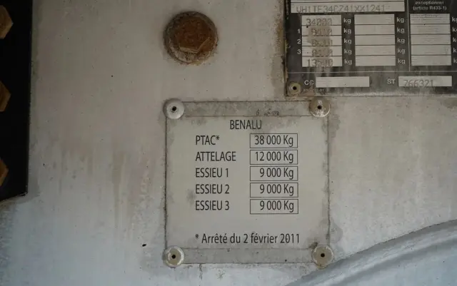 BENALU WYWROTKA / 24 m3 / ALUMINIOWA / OŚ PODNOSZONA / WAGA: 5 300 KG / ELEKTRYCZNA PLANDEKA / ALUFELGI  W 